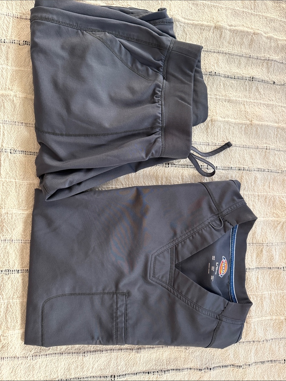 Dickies Men's Dark Gray Scrub Top & Drawstring Pants - Blackish Gray